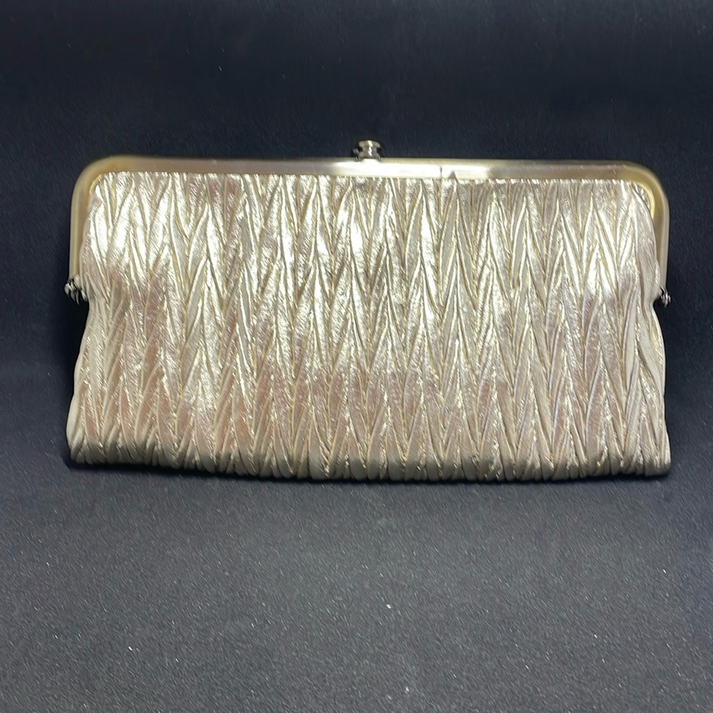 HOBO the Original Lauren Clutch/Wallet Gold Pleated Leather,